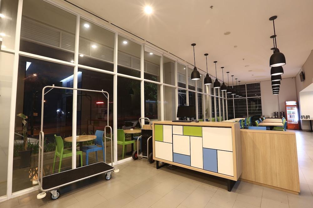 万隆锡奇特拉瑞姆酒店 外观 照片